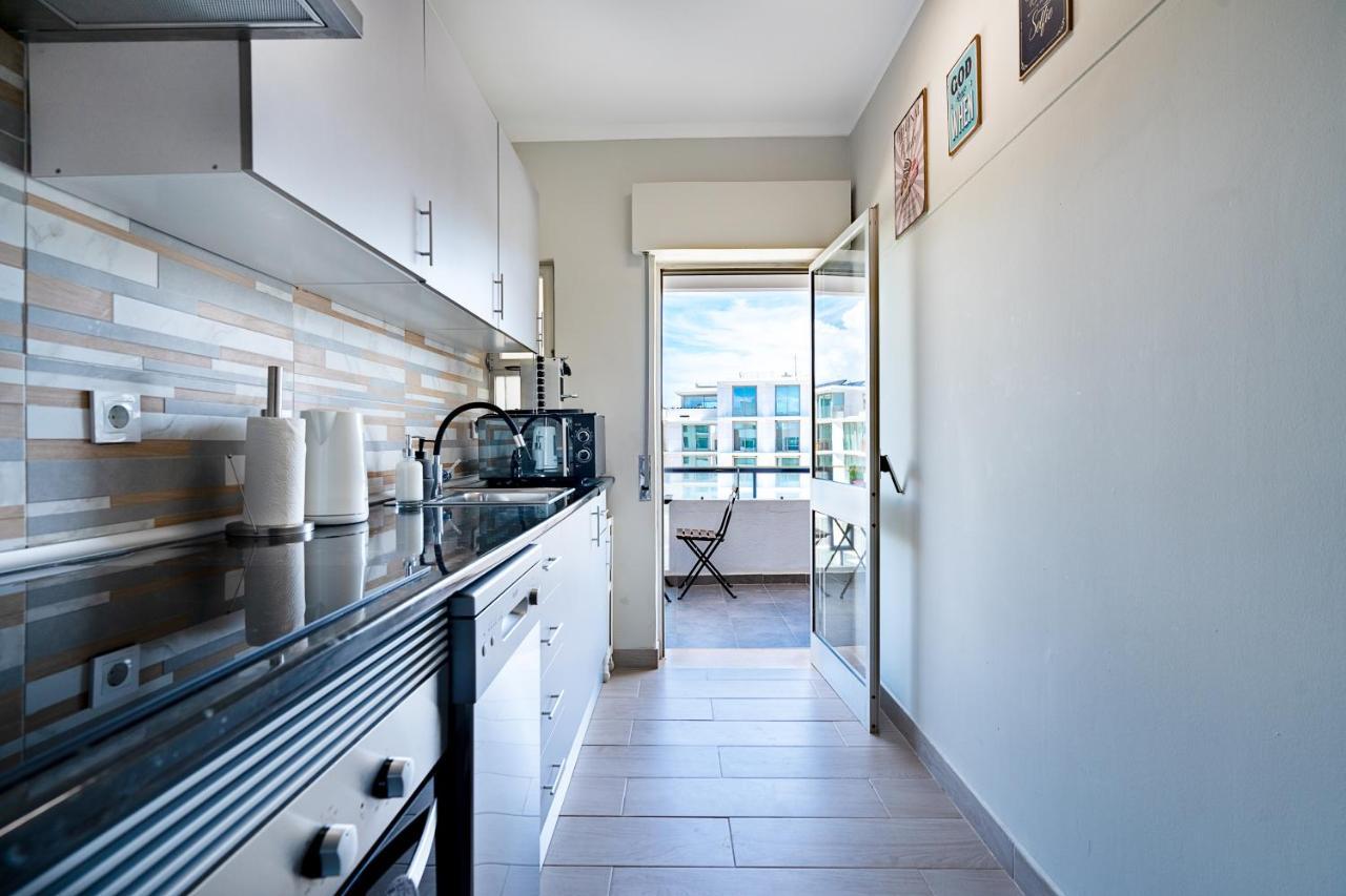 Beachfront Apartment In Armacao Armacao de Pera Bagian luar foto